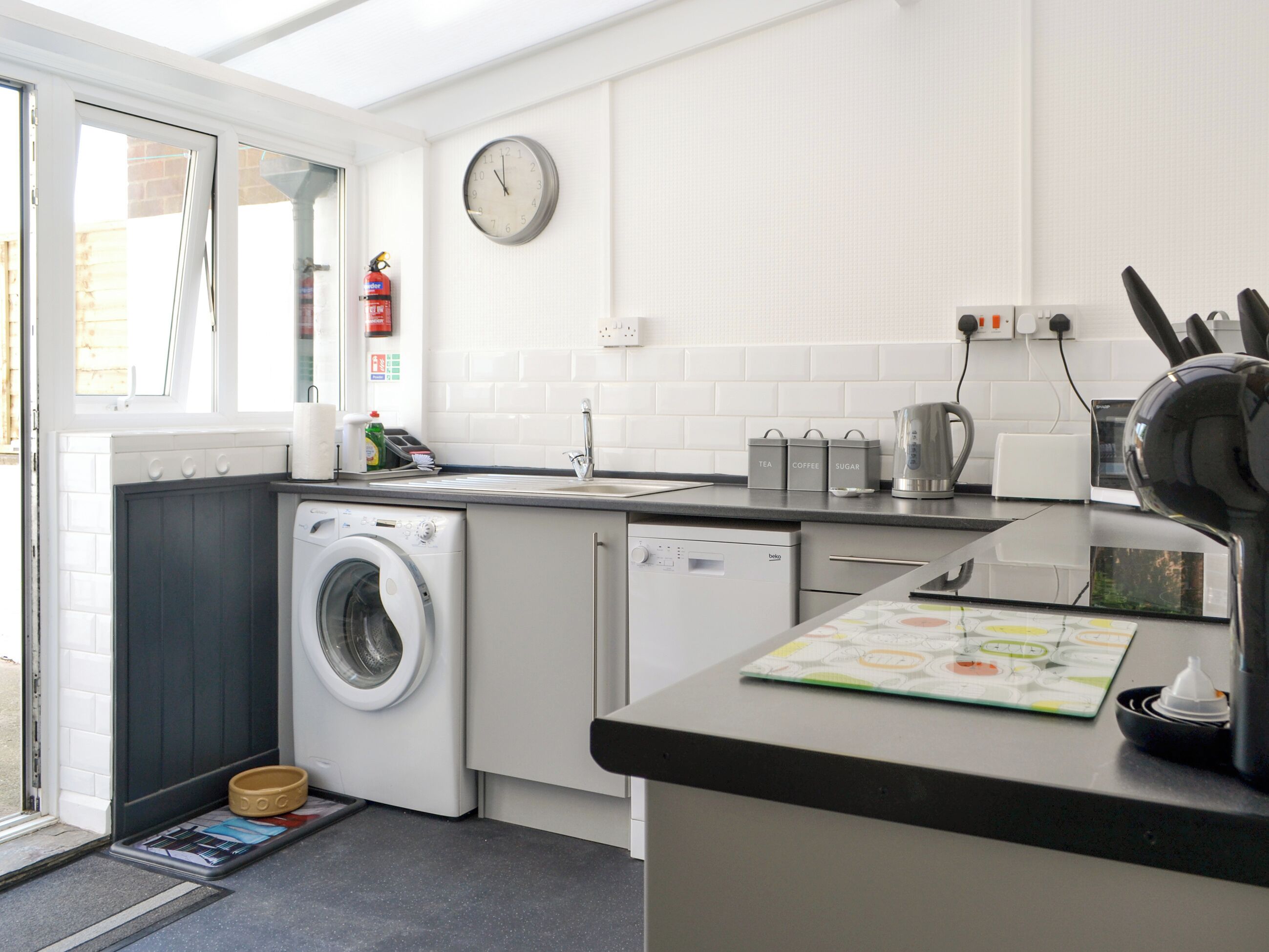 Dishwasher, highchair