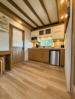 Exclusive Cabin | Private kitchen | Microwave, stovetop, espresso maker, toaster
