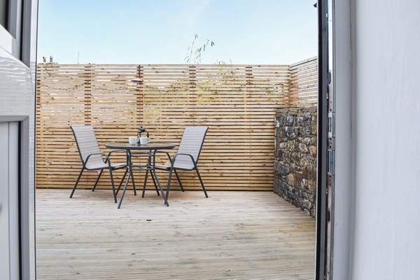 Sitting-out-area | Holmfield, Buxton