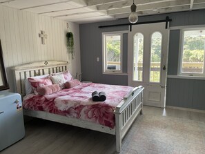 4 bedrooms, iron/ironing board, WiFi, bed sheets - Big holiday Home for the entire family (Paihia)