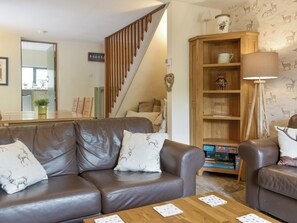 Fireplace - 3 bedroom accommodation in Backbarrow, Near Ulverston (Backbarrow, Near Ulverston)