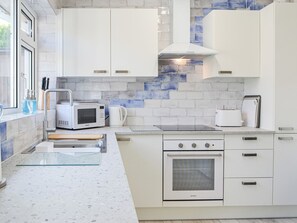 Dishwasher, high chair - 2 bedroom accommodation in Bridlington (Bridlington)