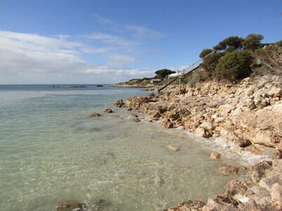 Bernie's - absolute beachfront