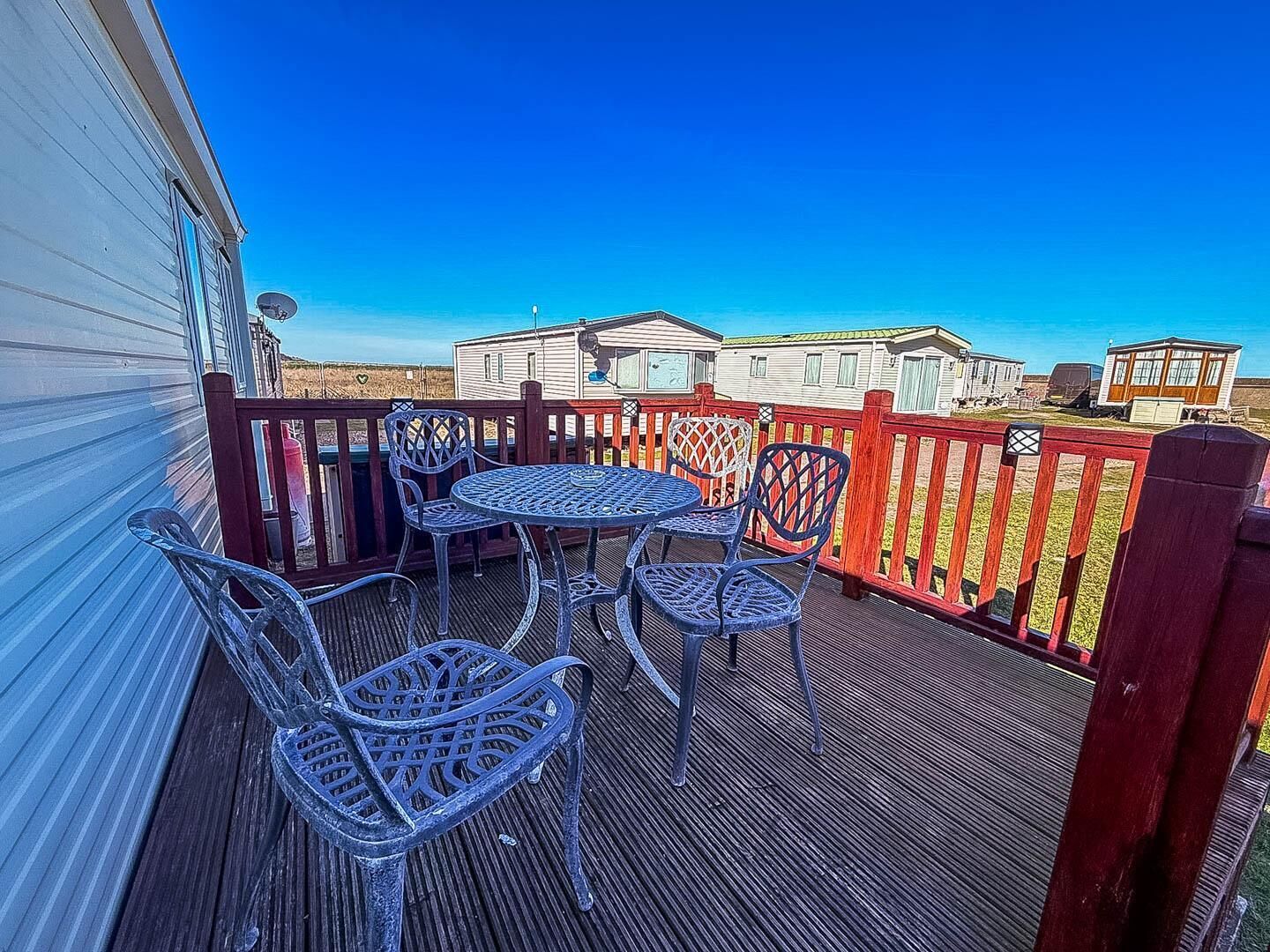 Your 4 legged friends can enjoy the Suffolk sea air with the thoughtful addition of decking in this dog friendly accommodation.