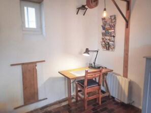 Interior - Gîte de Vernelle - Former Pays d'Auge cheese dairy (Saint-Pierre-en-Auge)