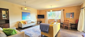 Bethanga - Short walk to the heart of Robe -Pets Welcome - Outside Only