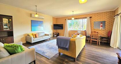 Bethanga - Short walk to the heart of Robe -Pets Welcome - Outside Only