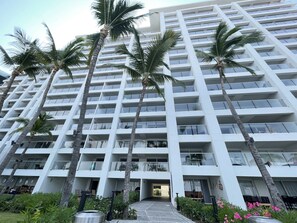 Exterior - BEACHFRONT Resort Style Smart Studio (Puerto Vallarta)