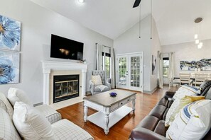 Smart TV, fireplace, Netflix, books