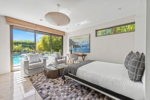 5 chambres, fer et planche à repasser, Wi-Fi, literie fournie
