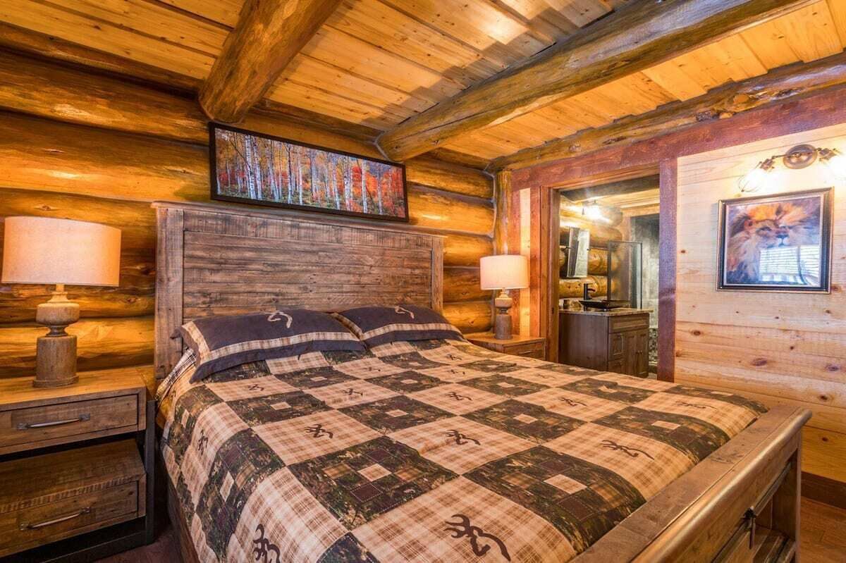 Kind bedroom on main floor next to kitchen. Has adjoining bathroom 