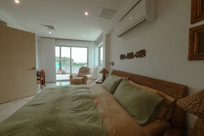 5 bedrooms, iron/ironing board, free WiFi, bed sheets - LUXURY HOUSE, CLOSE TO THE BEACH (Manzanillo del Mar)