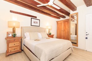 12 slaapkamers, een kluis op de kamer, een strijkplank/strijkijzer