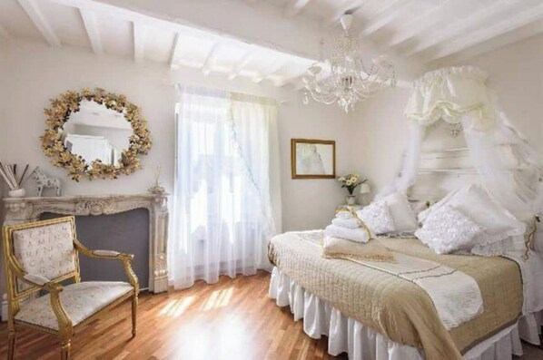 1 bedroom, iron/ironing board, bed sheets - Charming apartment in the center of Arezzo (Arezzo)