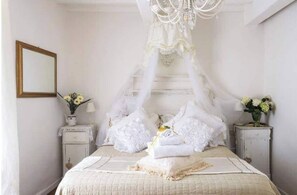 1 chambre, fer et planche à repasser, draps fournis