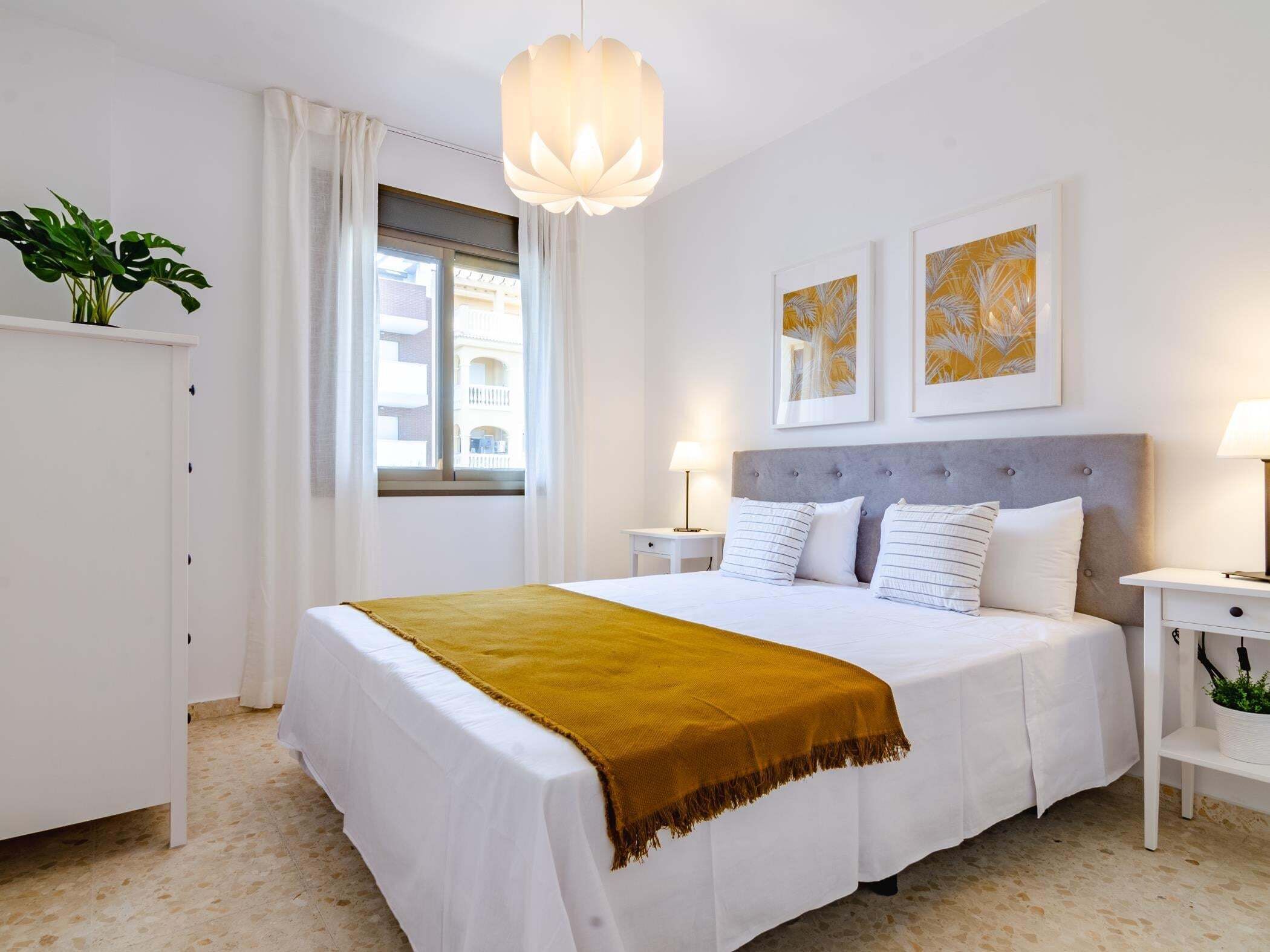 3 chambres, fer et planche à repasser, accès Internet, draps fournis