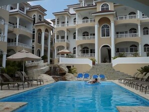 Beheizter Pool