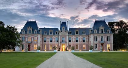 Hotel The Originals le Chateau Alexandra Palace Golf Resort
