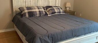 Townhome close to beach (sleeps 11)