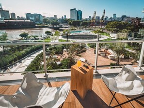 Premium bedding, minibar, in-room safe, individually decorated - SLS Buenos Aires Puerto Madero (Buenos Aires)