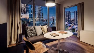 1 bedroom, premium bedding, minibar, in-room safe