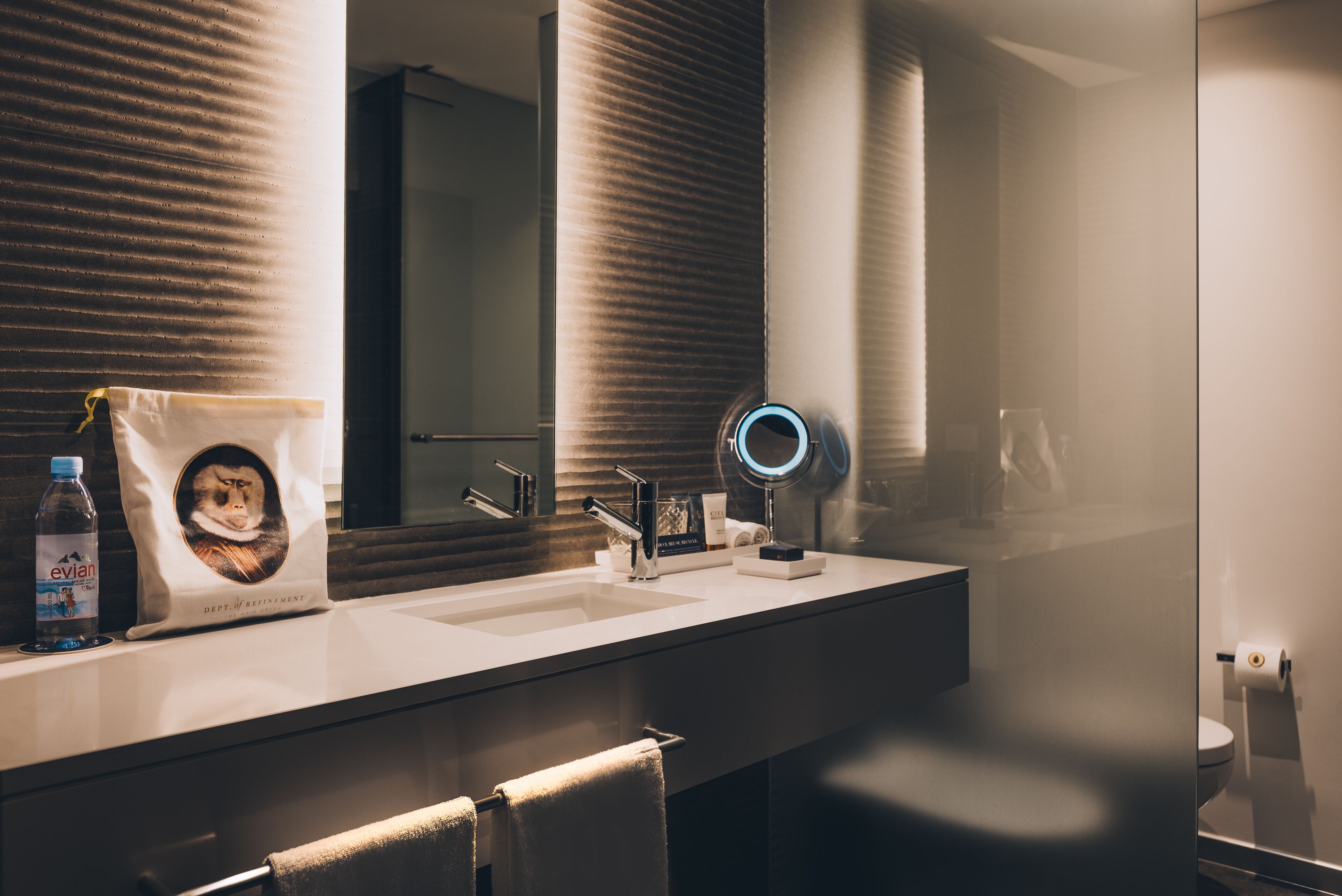 separate bathtub and shower, rainfall showerhead, free toiletries