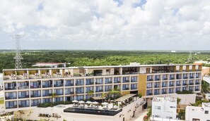 Aerial view - Hive Cancun by G Hotels (Cancun)