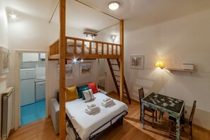 1 bedroom, iron/ironing board, WiFi, bed sheets
