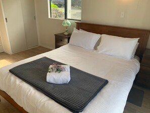 2 bedrooms, iron/ironing board