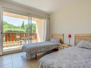 2 slaapkamers, reisbedje, wifi, beddengoed