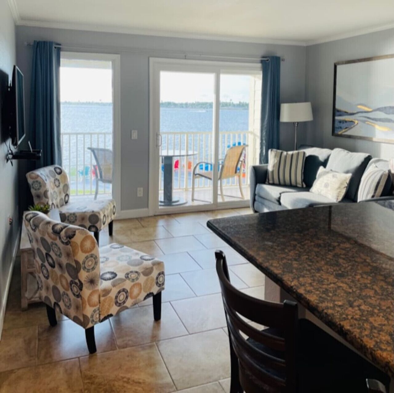 TV connectée, cheminée