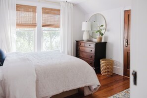 2 多间卧室、办公桌、熨斗/熨衣板、旅行婴儿床