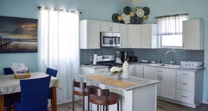 Paradise Pines Villa: Parrot. (with back up generator)