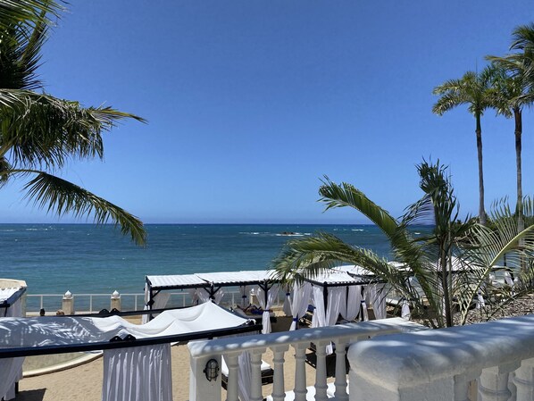 المنطقة المحيطة بالمنشأة