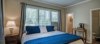 Convenient/Safe Location: Studio APT near WholeFoods