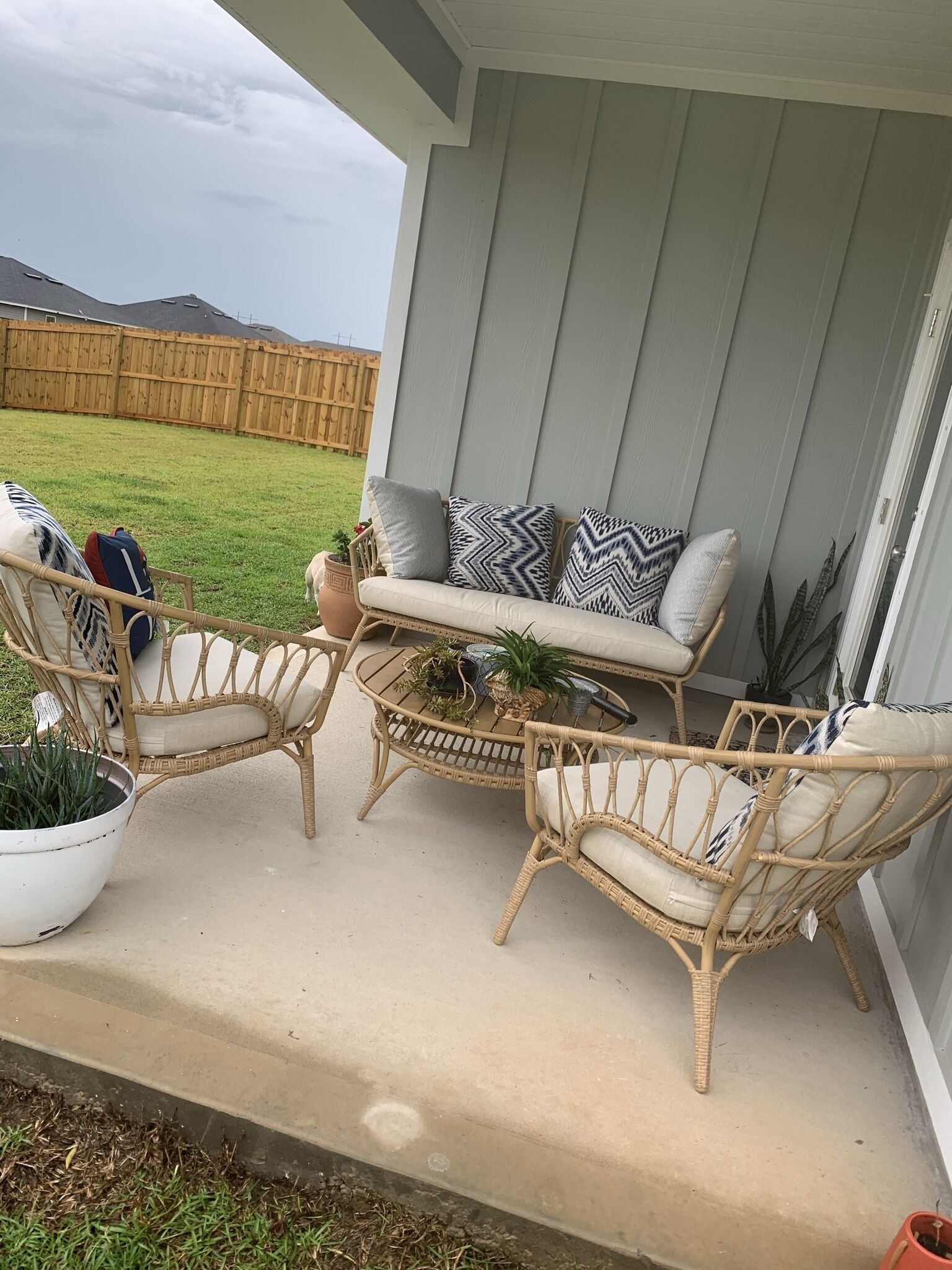 المنطقة المحيطة بالمنشأة