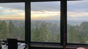 Interior - Mountain modern home 180 degree views (Kalispell)