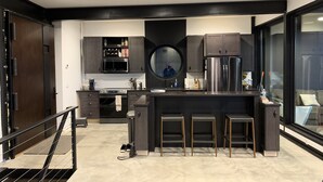 Coffee/tea maker, fridge, microwave, oven - Mountain modern home 180 degree views (Kalispell)