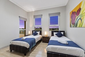 5 bedrooms, desk, iron/ironing board, travel cot