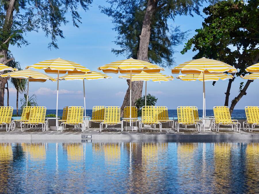 Kolam renang terbuka, kabana percuma, payung kolam