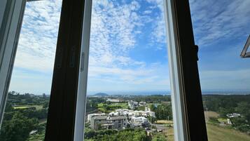 Standard Room, Ocean View (10PY) | Free WiFi, bed sheets