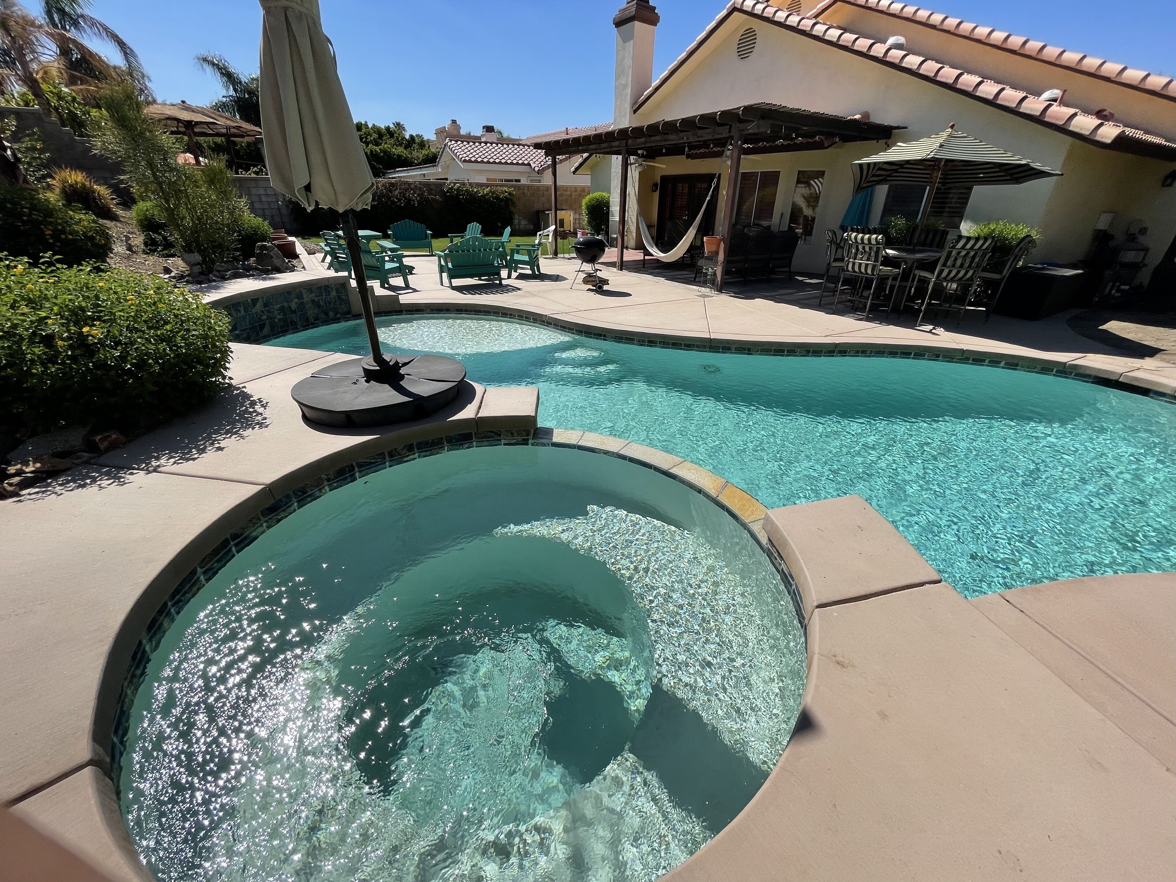 Outdoor pool, a heated pool