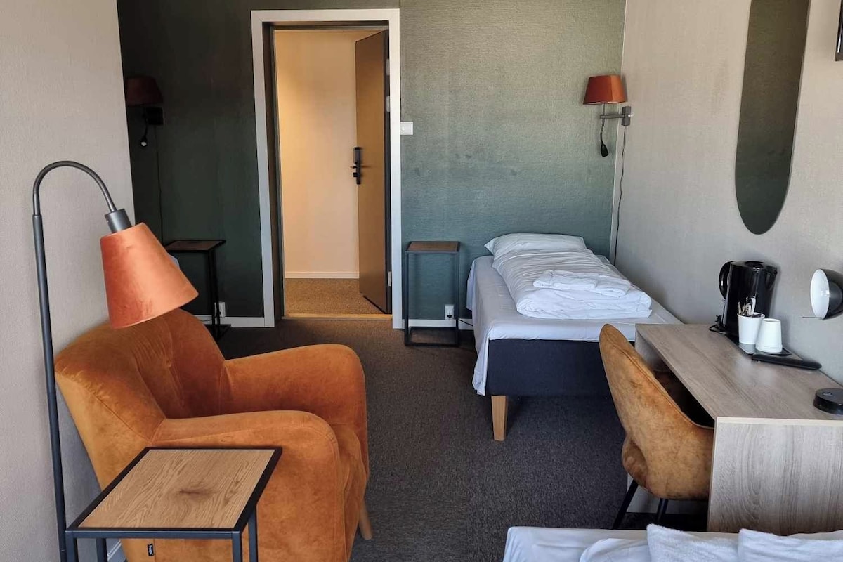 Family Room | Free WiFi, bed sheets