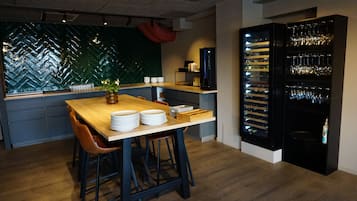Bao gồm bữa sáng buffet hàng ngày