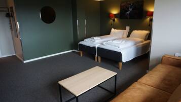 Kahden hengen superior-huone | Työpöytä, kannettavalle tietokoneelle sopiva työtila, ilmainen Wi-Fi