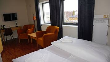 经济双人房或双床房 | 办公桌、笔记本电脑工作区、免费 WiFi