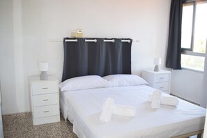 2 slaapkamers, een strijkplank/strijkijzer, reisbedje, gratis wifi