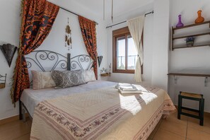 2 عدّة غرف نوم ومكواة/لوح كي وواي فاي مجانًا وملاءات أسرّة