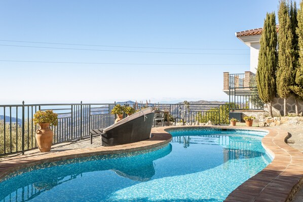 Pool - Apartment "Montaña Piscina vistas" with Mountain View, Pool, Whirlpool & Terrace (Cómpeta)