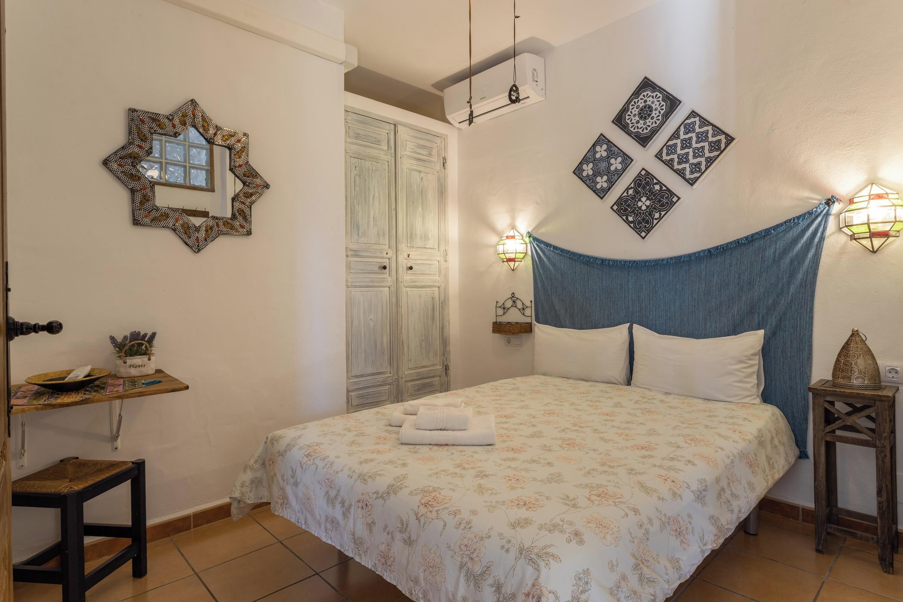 2 chambres, fer et planche à repasser, Wi-Fi gratuit, draps fournis